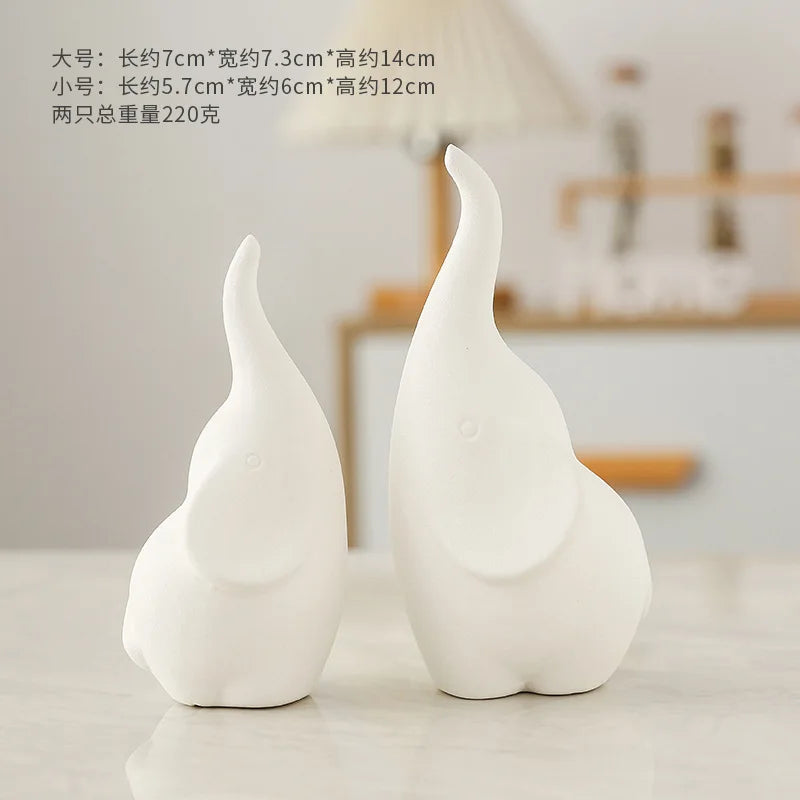 White Porcelain Creative Elephant Ornament .
