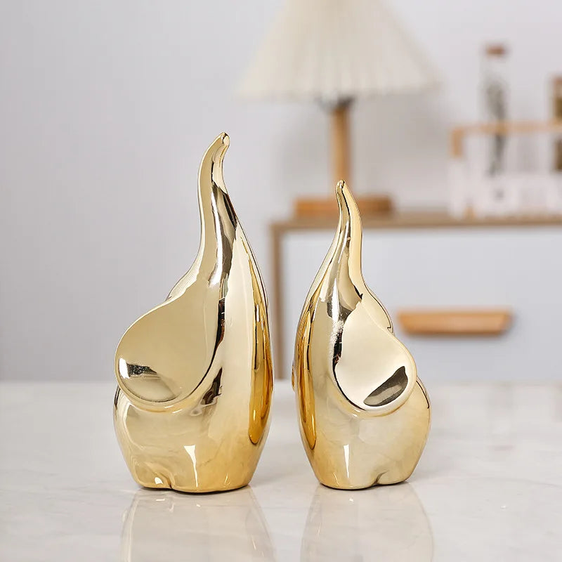 White Porcelain Creative Elephant Ornament .