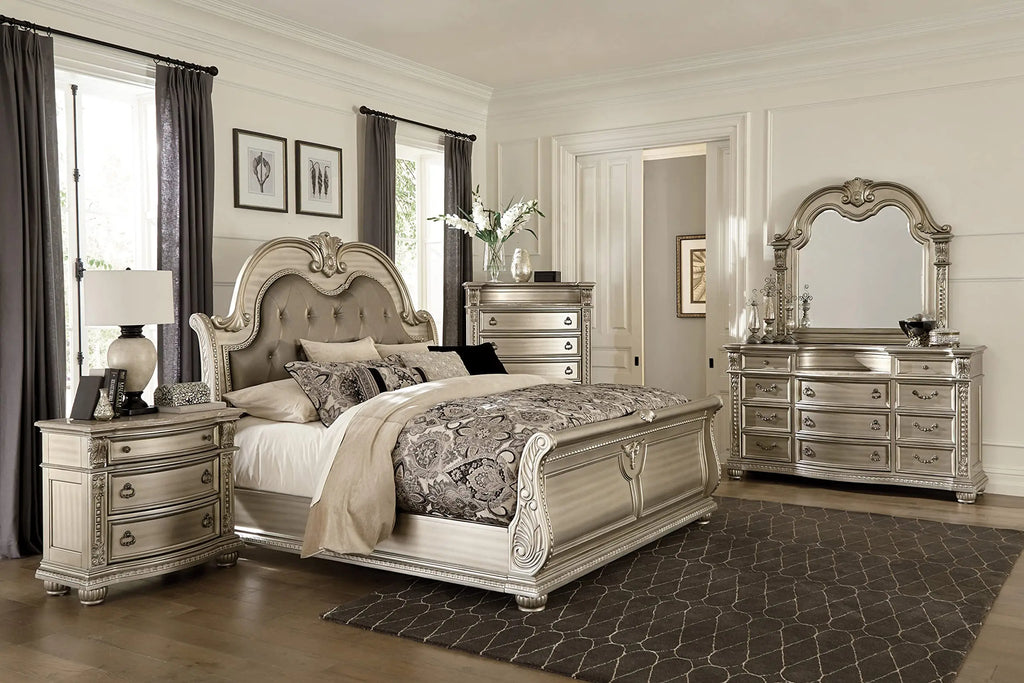 Royal Tufted Round Bedroom Set | Mahogany Frame + Nightstands in luxurious Victorian decor.