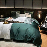 Luxury black and gold yarn-dyed jacquard Egyptian cotton bedding set with satin finish
