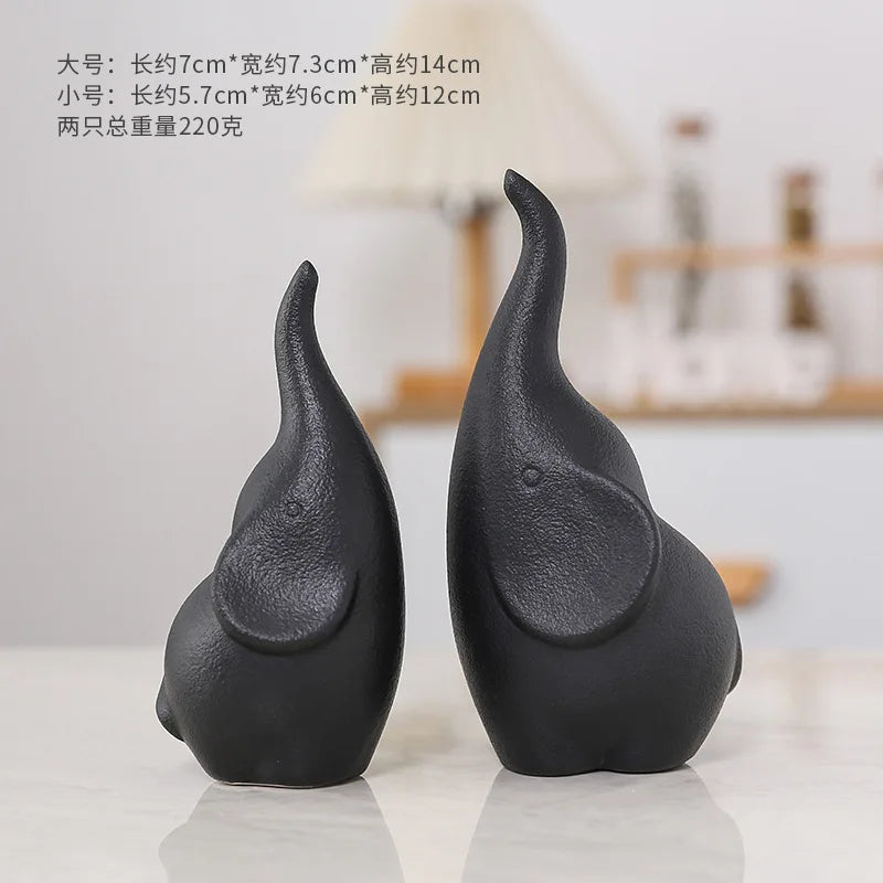 White Porcelain Creative Elephant Ornament .